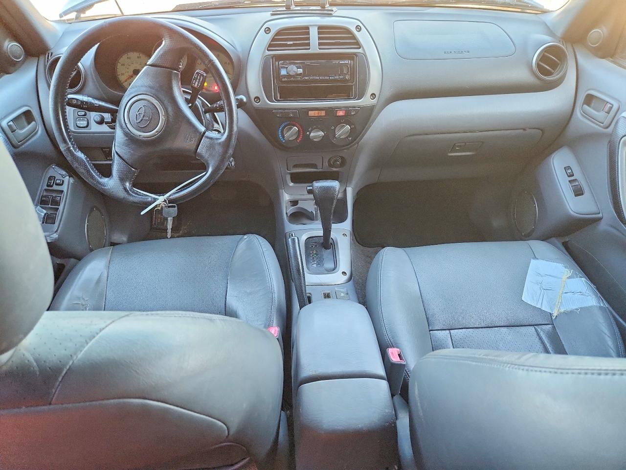 TOYOTA RAV4 2001 — 9