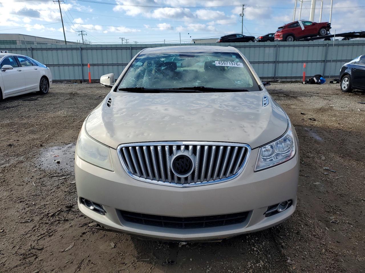 BUICK LACROSSE 2010 — 6