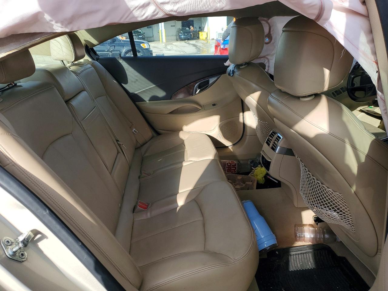 BUICK LACROSSE 2010 — 11