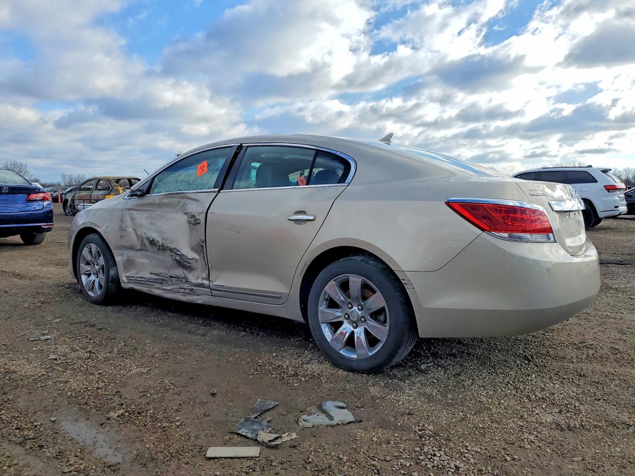 BUICK LACROSSE 2010 — 3