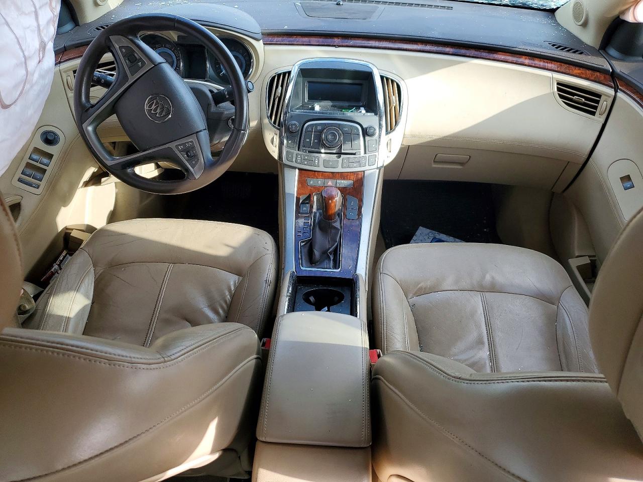 BUICK LACROSSE 2010 — 9