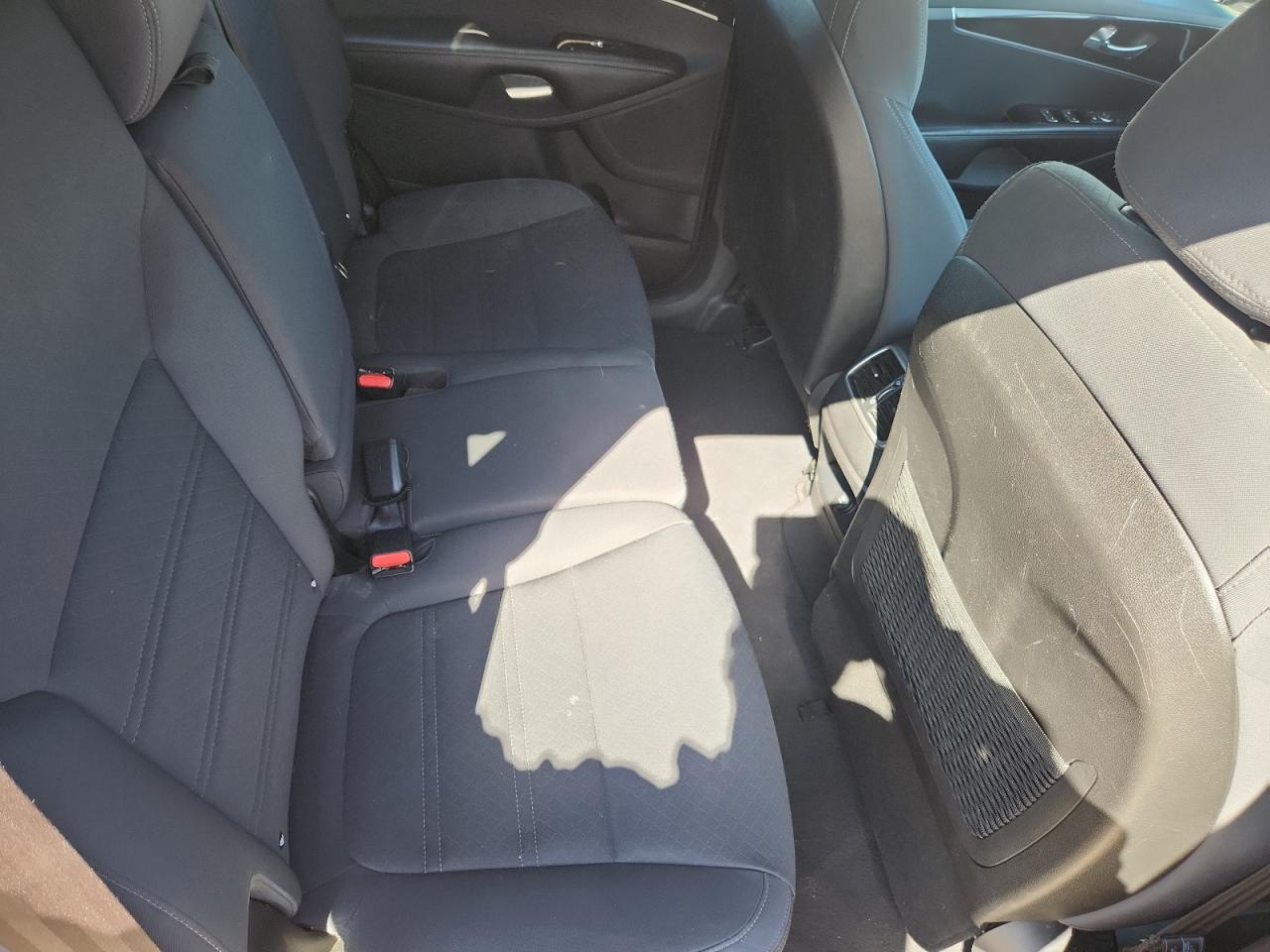KIA SORENTO 2016 — 12