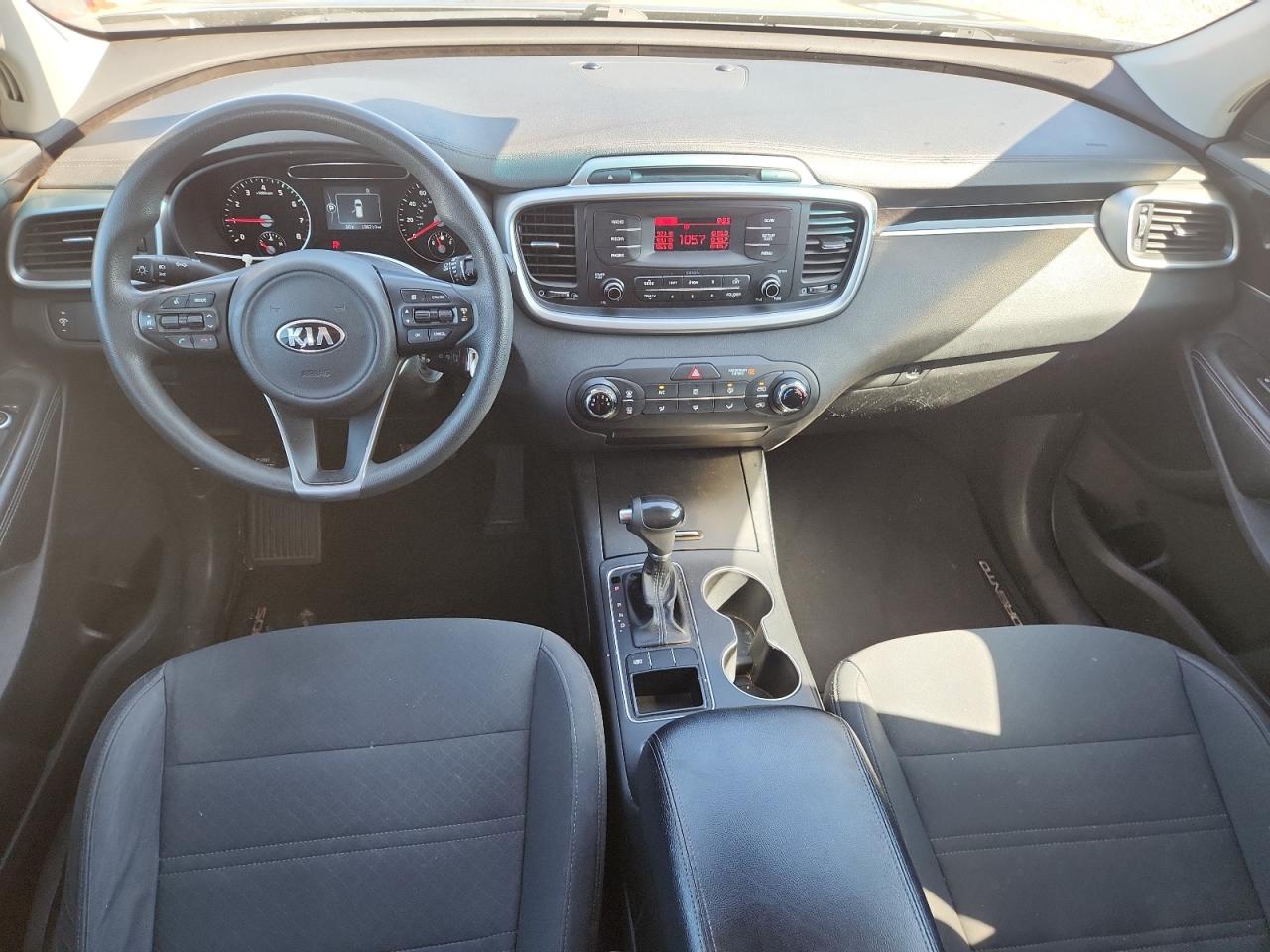 KIA SORENTO 2016 — 9