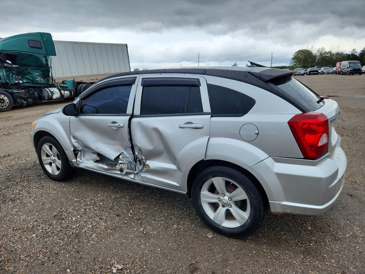 DODGE CALIBER 2010 — 3