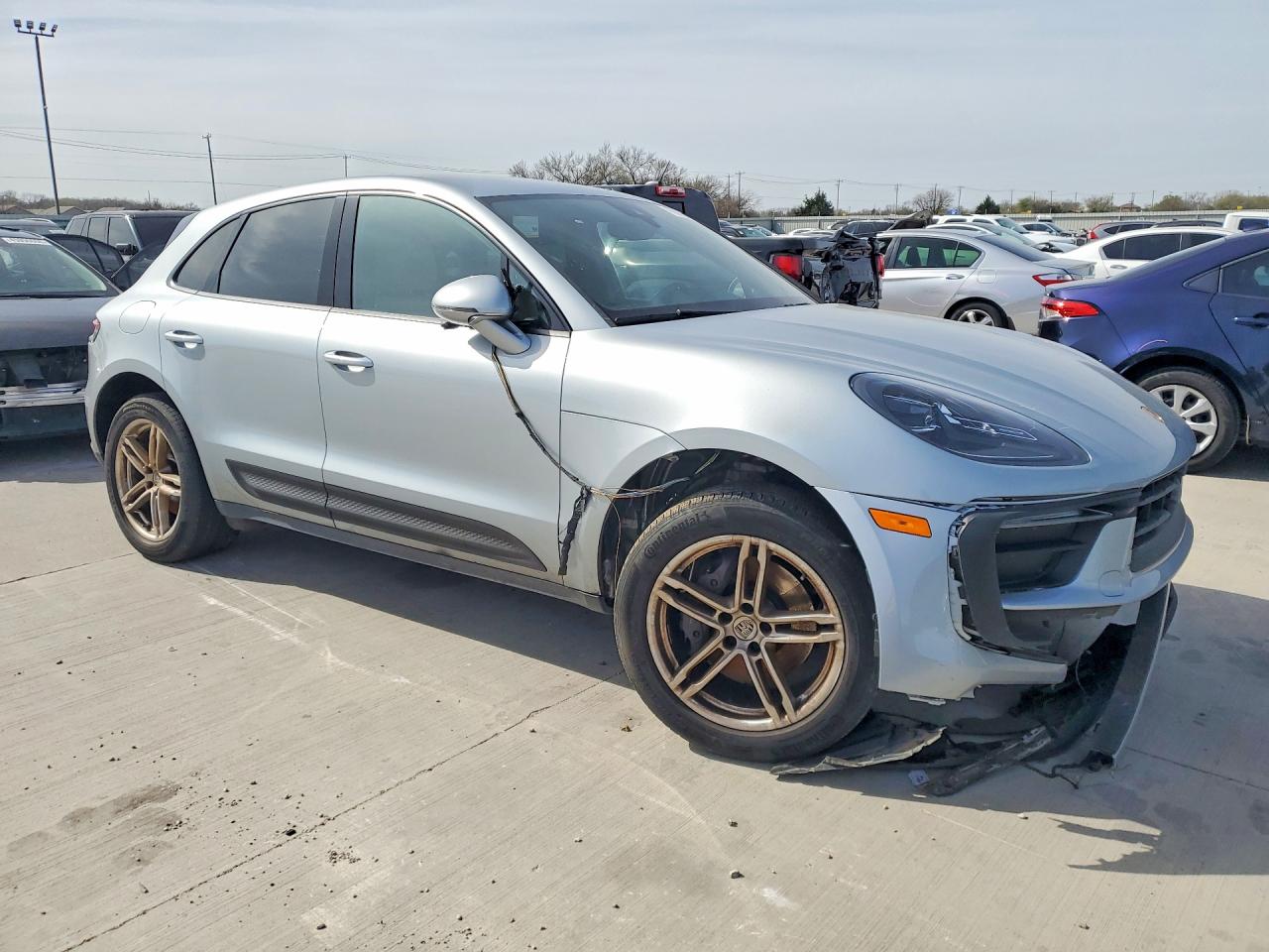 2023 PORSCHE MACAN BASE