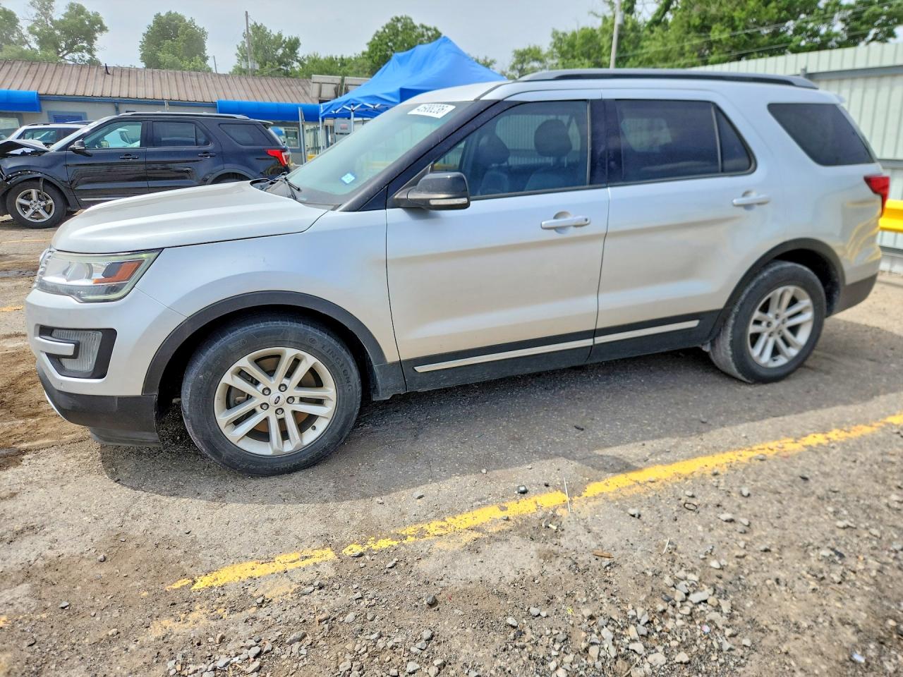 FORD EXPLORER 2017 — 2