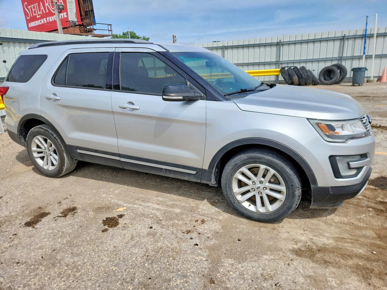 FORD EXPLORER 2017 — 5