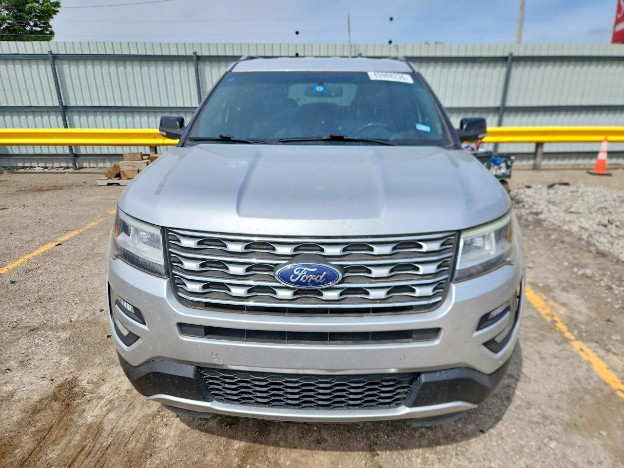 FORD EXPLORER 2017 — 6