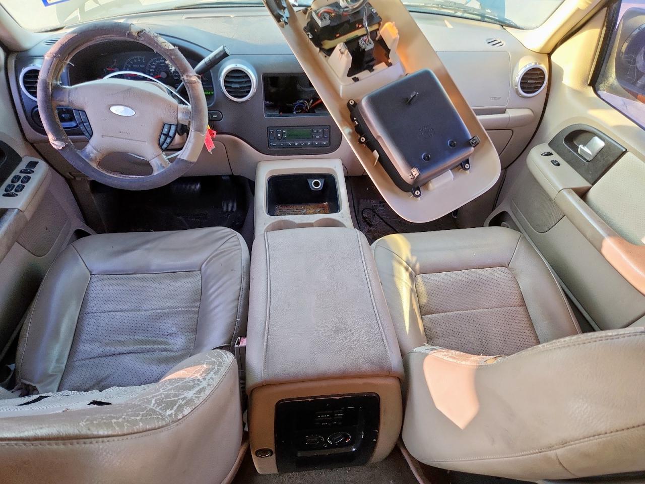 FORD EXPEDITION EDDIE BAUER 2003 — 9