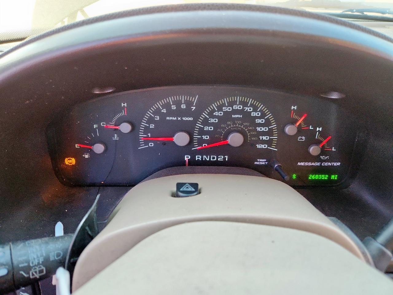 FORD EXPEDITION EDDIE BAUER 2003 — 10
