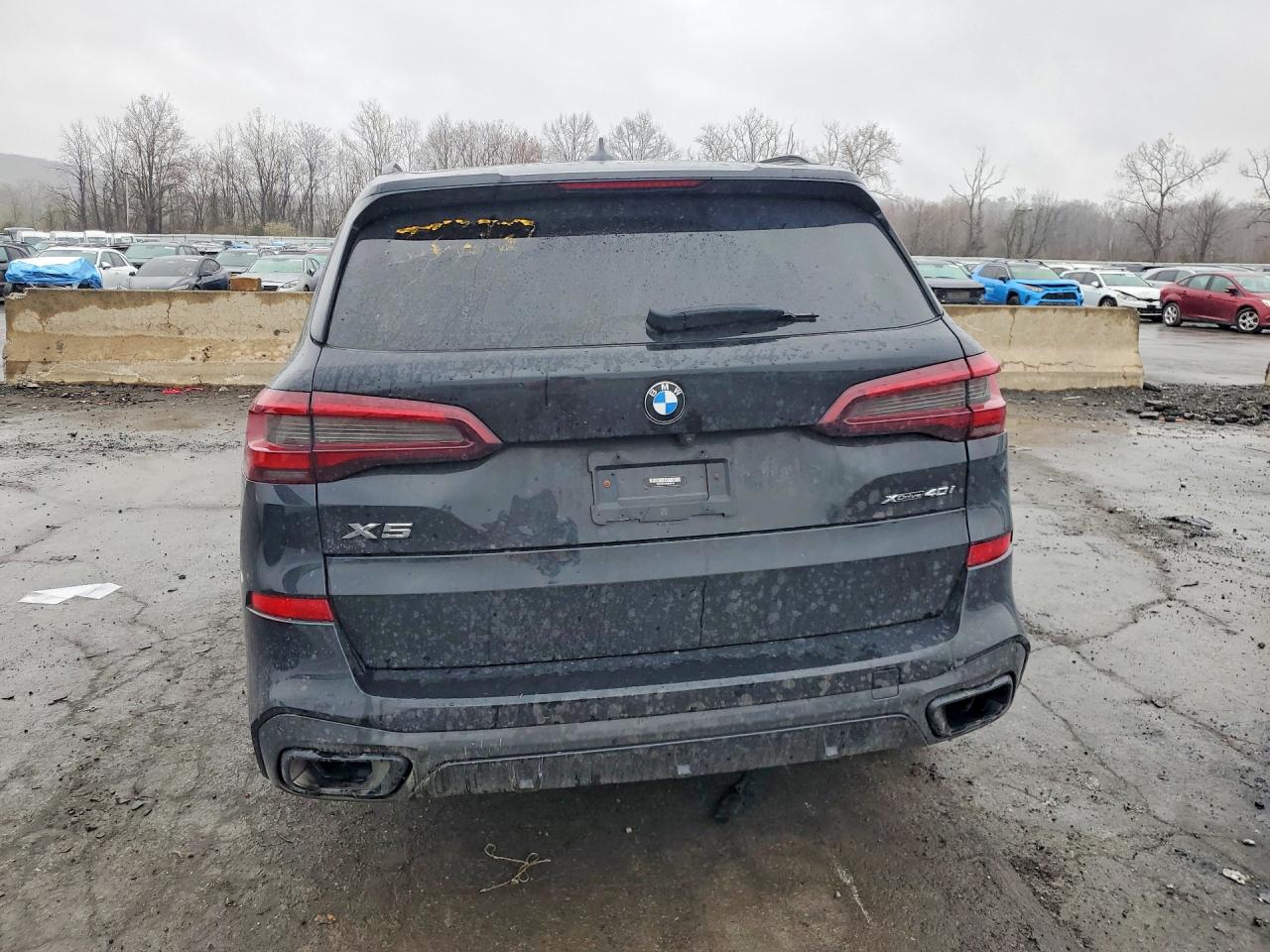BMW X5 2022 — 7
