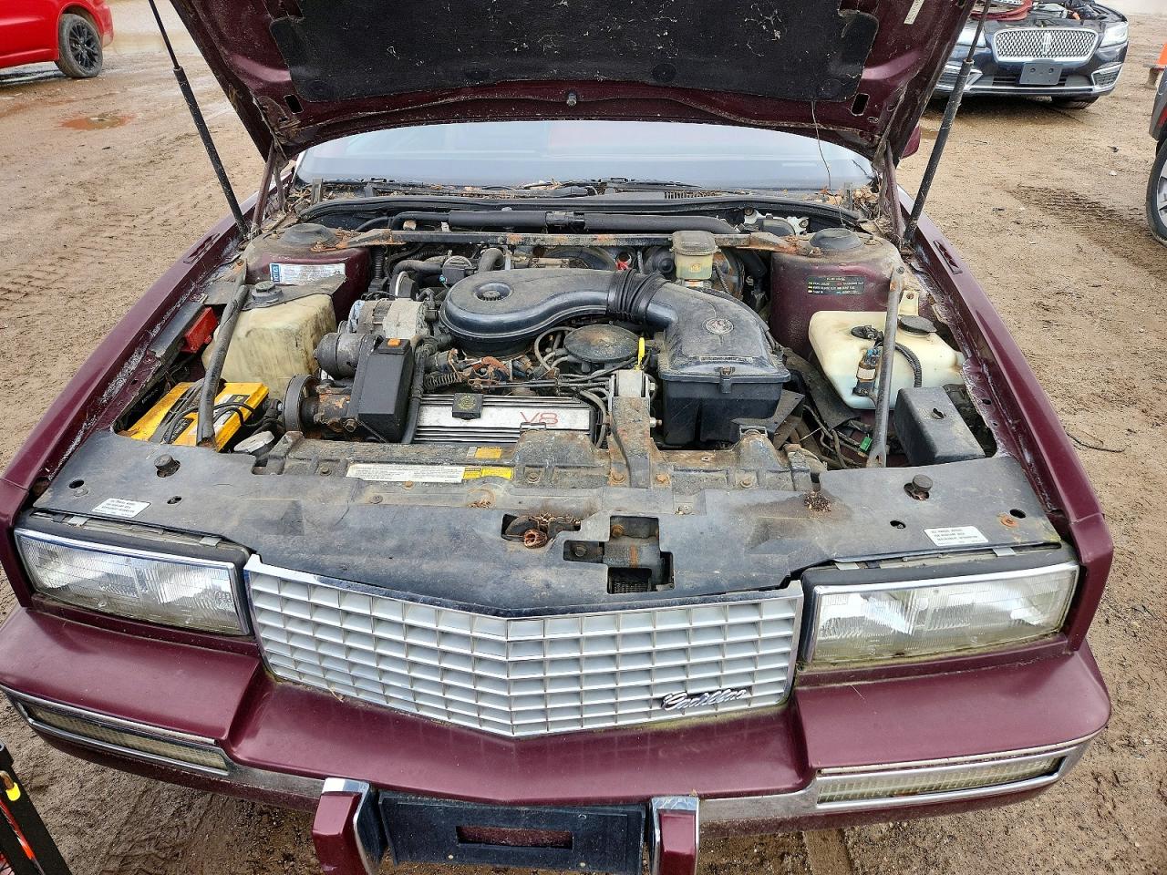 CADILLAC DEVILLE 1986 — 12