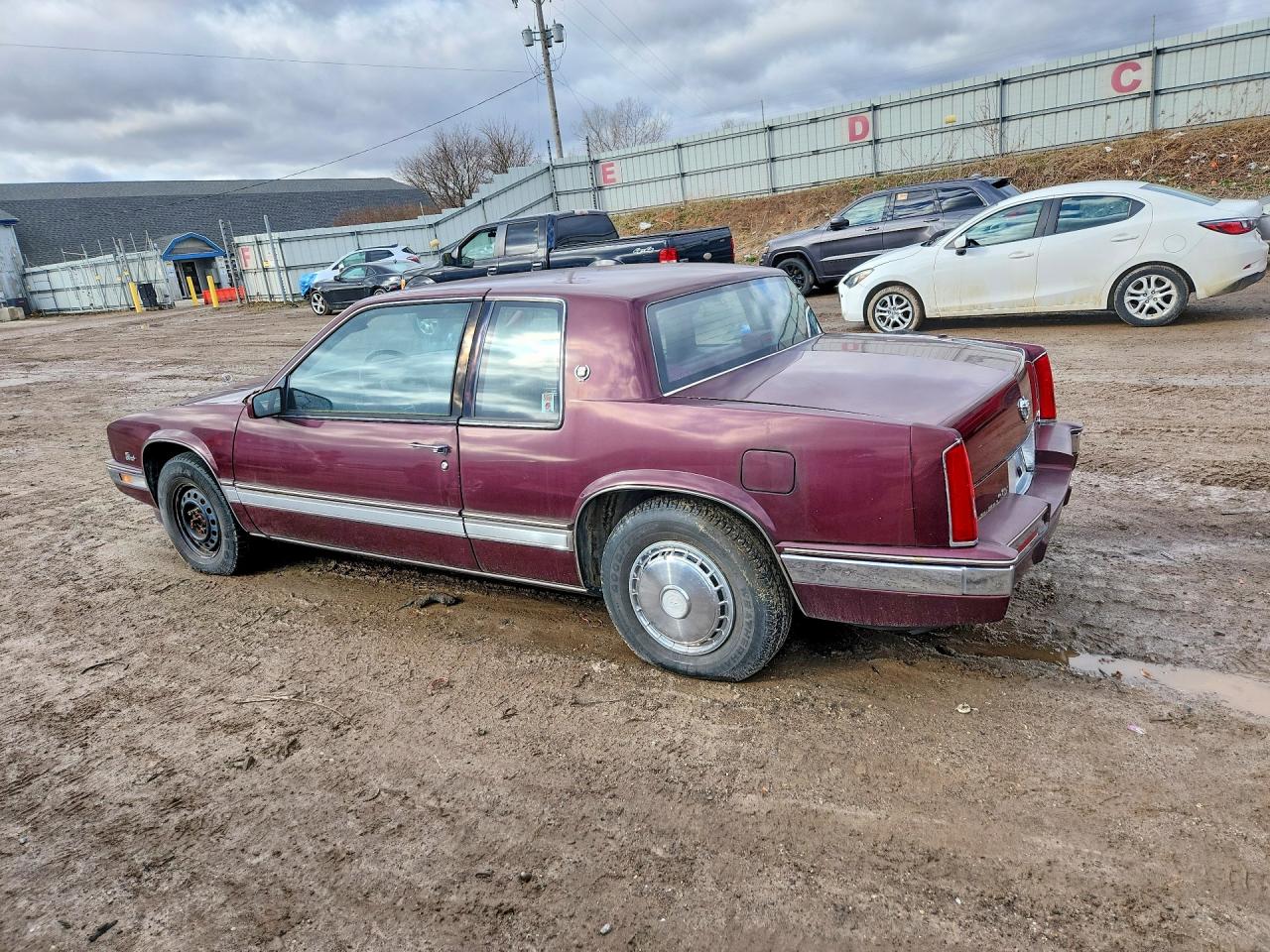 CADILLAC DEVILLE 1986 — 3