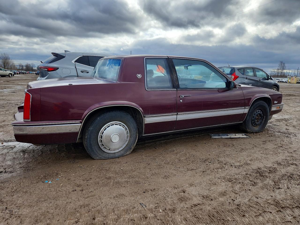 CADILLAC DEVILLE 1986 — 4