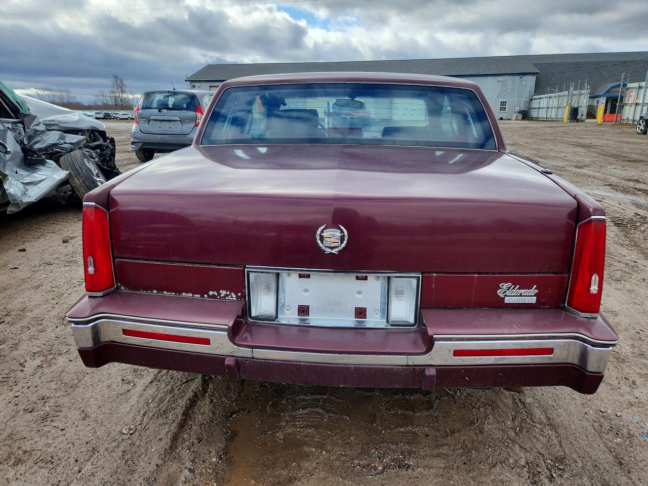 CADILLAC DEVILLE 1986 — 7