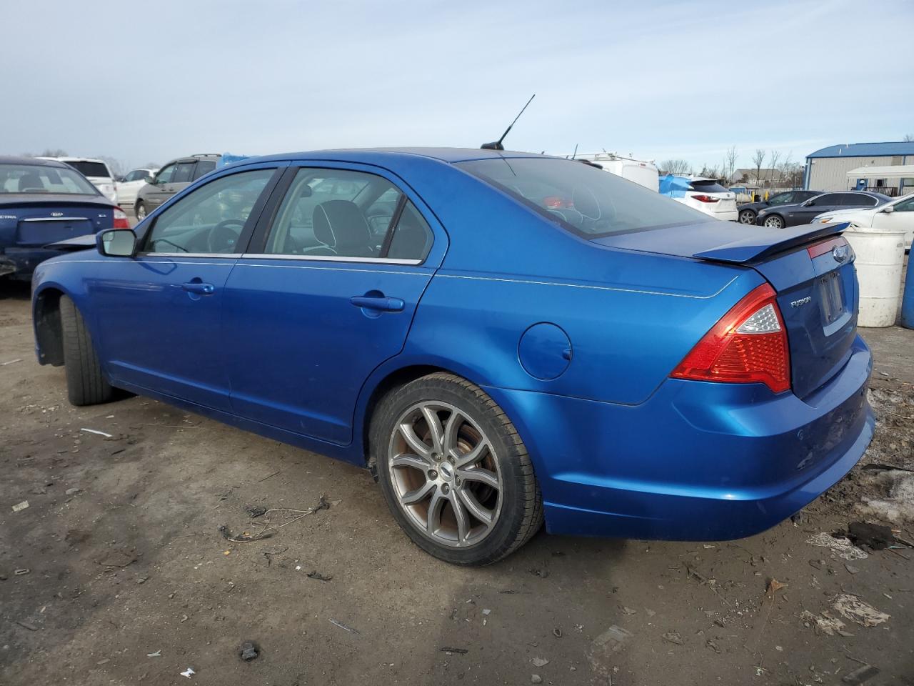 FORD FUSION 2011 — 3