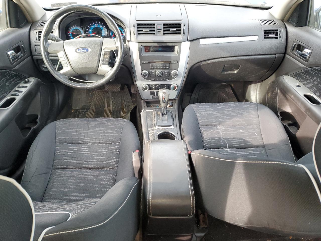 FORD FUSION 2011 — 9