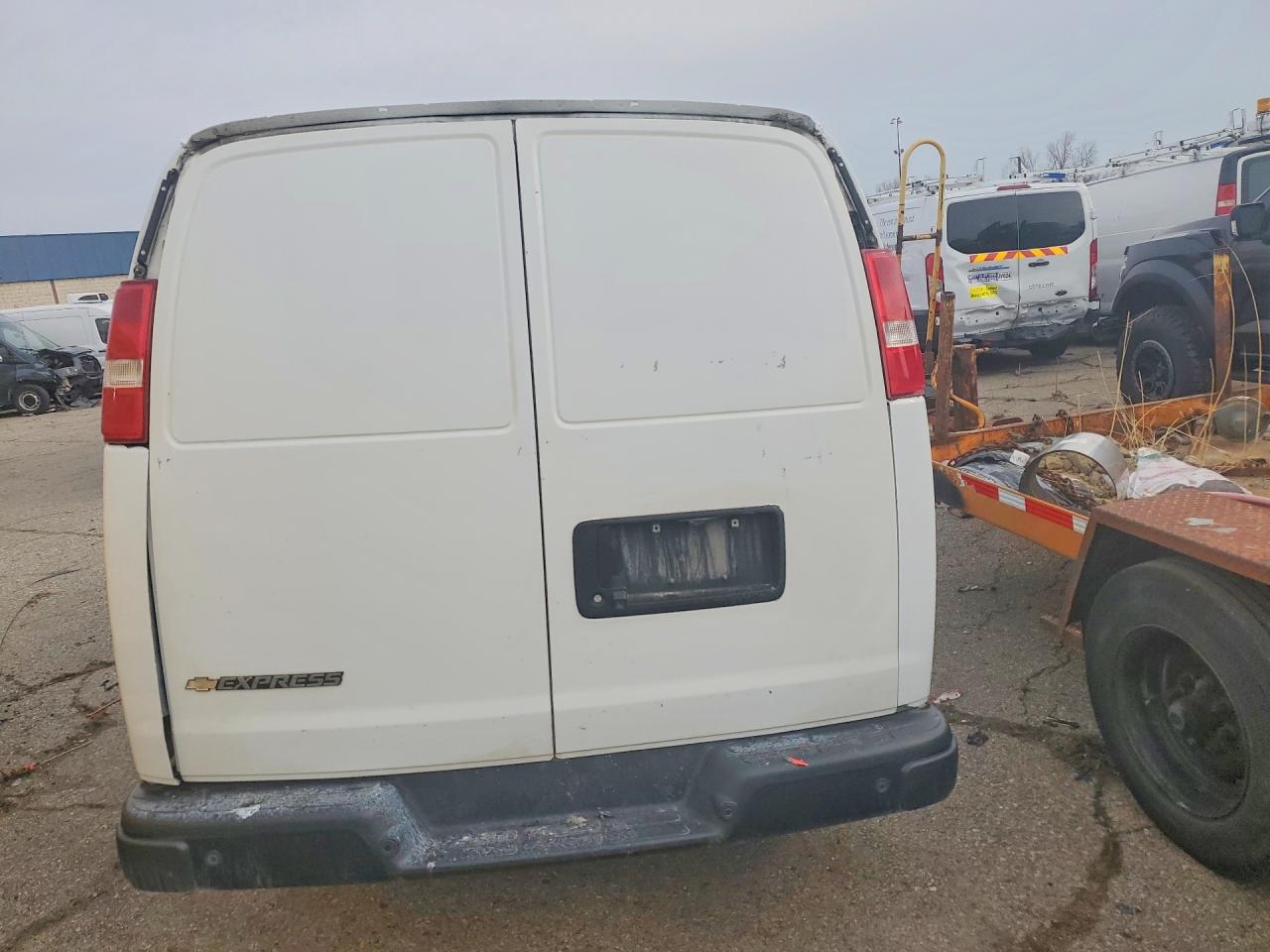 CHEVROLET EXPRESS G2500 2020 — 7