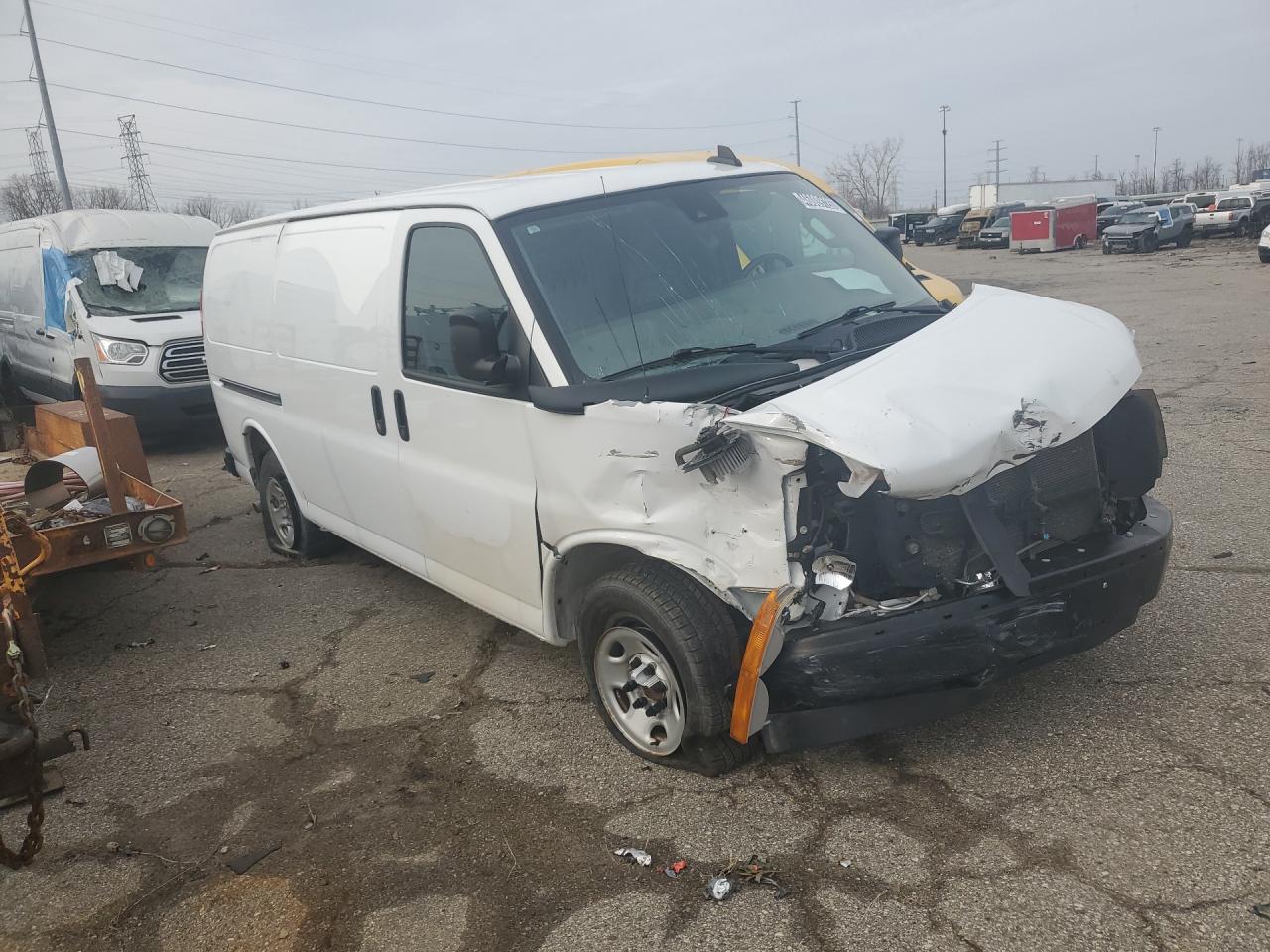 CHEVROLET EXPRESS G2500 2020 — 5