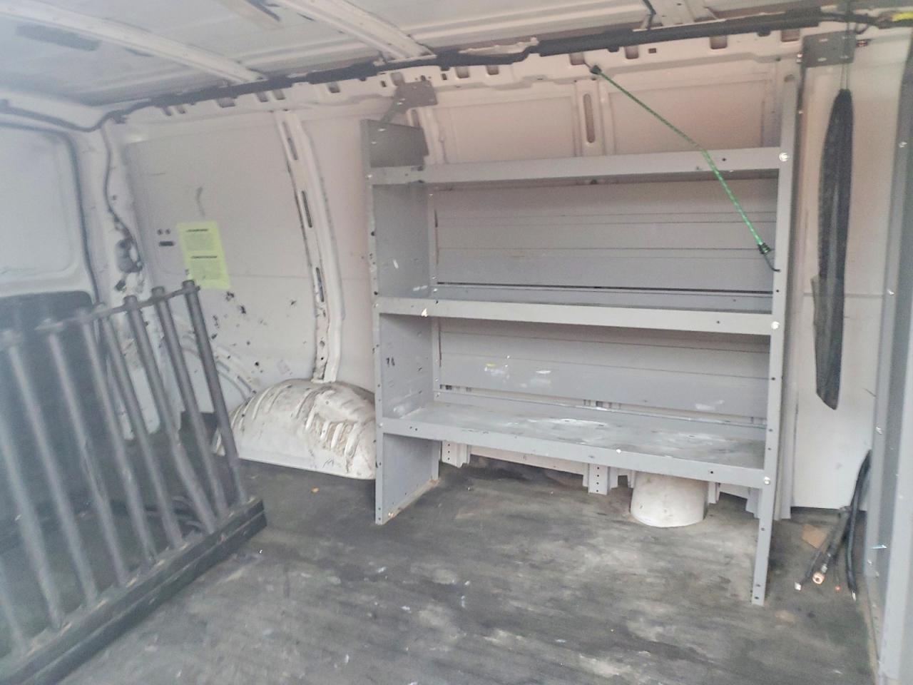 CHEVROLET EXPRESS G2500 2020 — 12