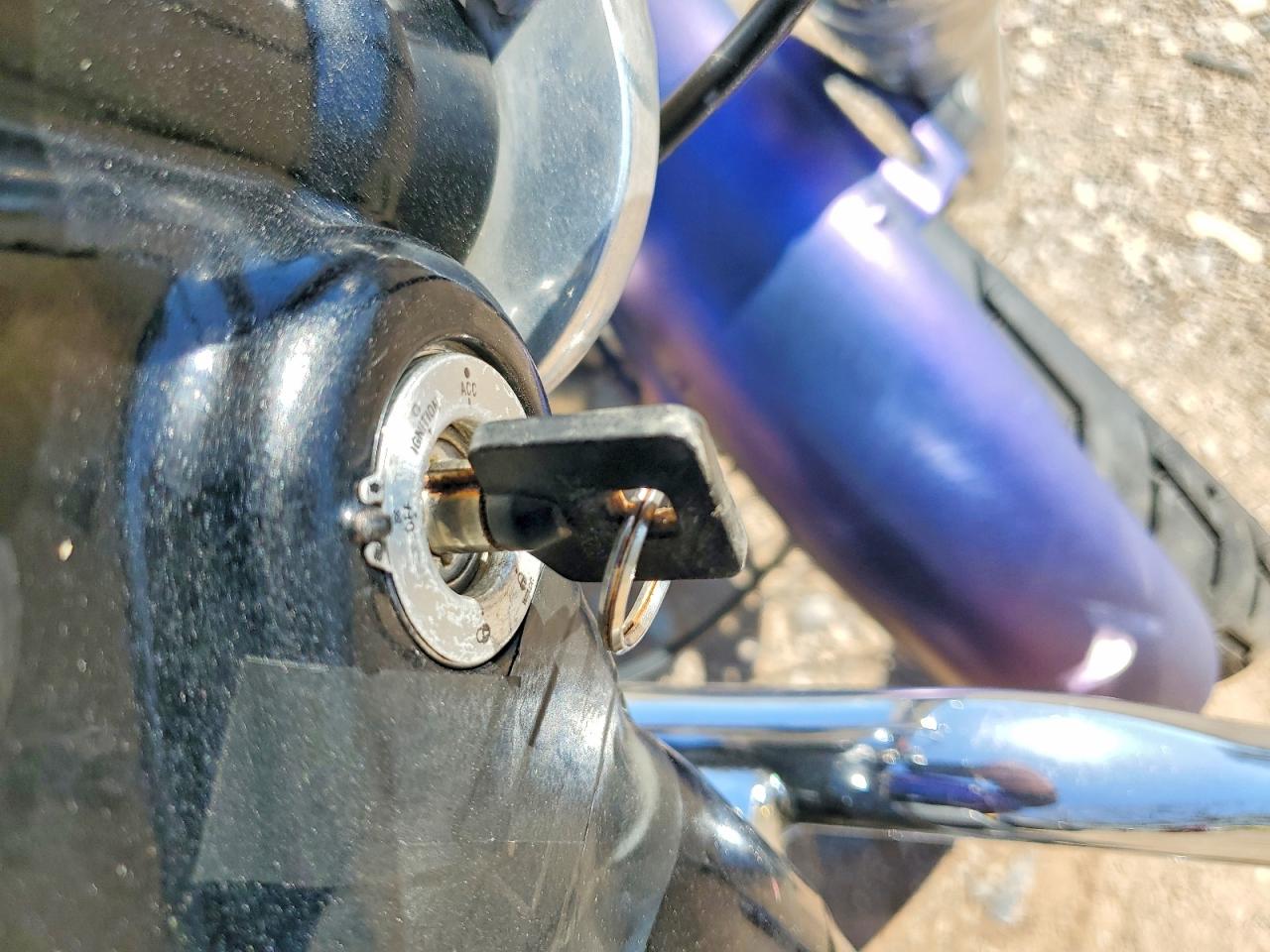 HARLEY-DAVIDSON FXDB 2010 — 9