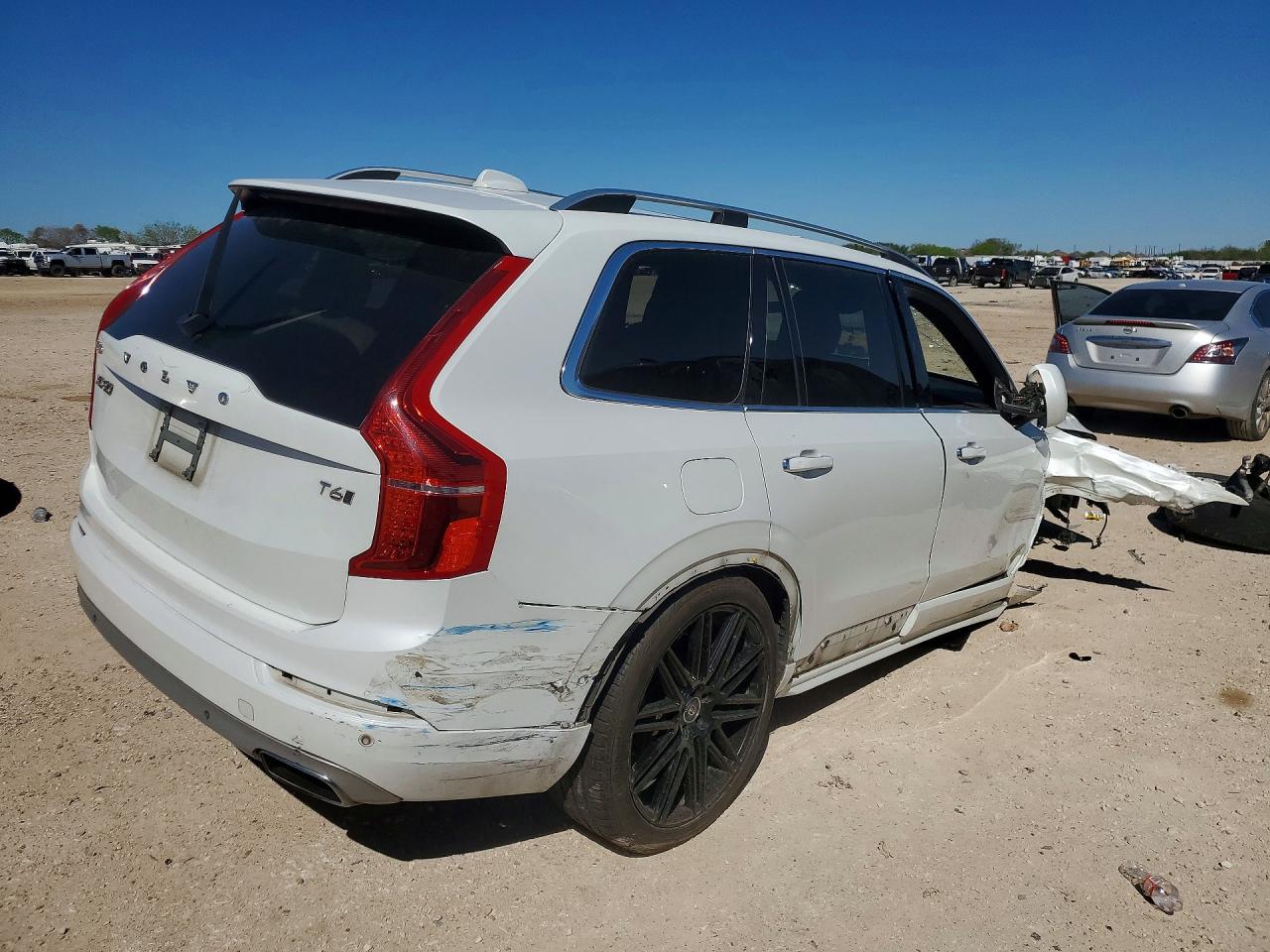 VOLVO XC90 2017 — 4