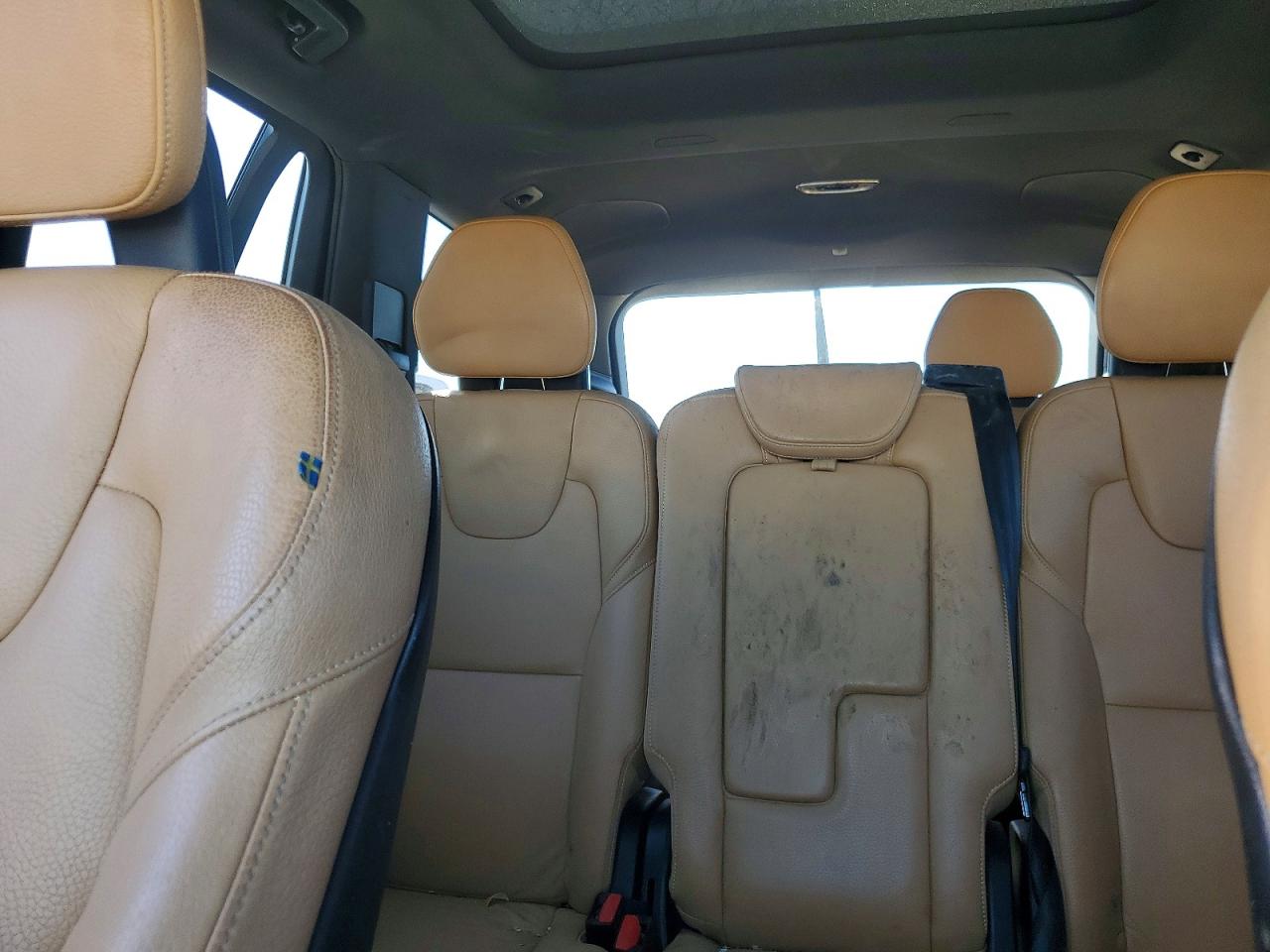 VOLVO XC90 2017 — 11