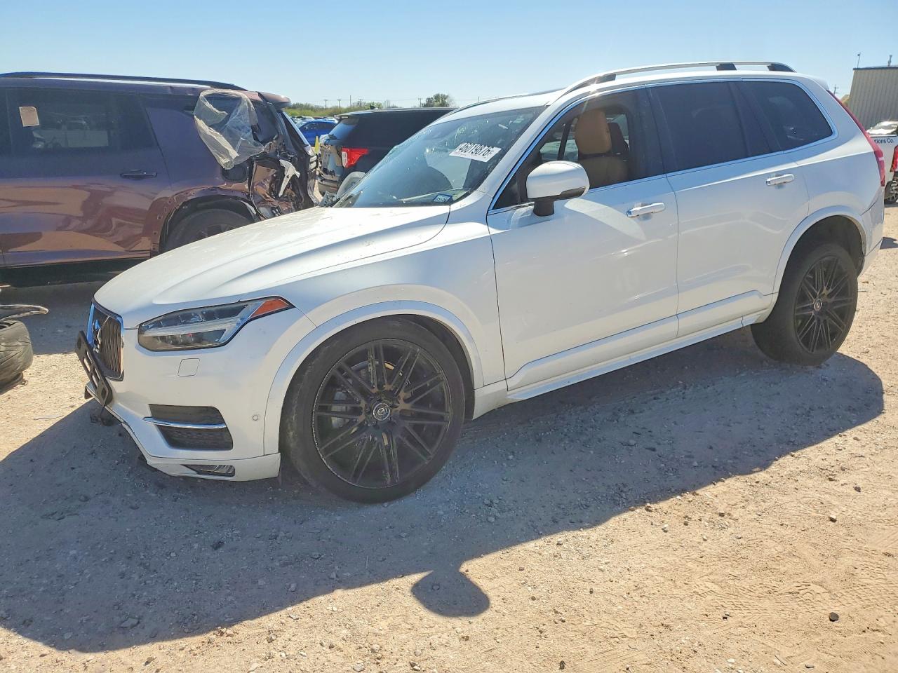 VOLVO XC90 2017 — 2