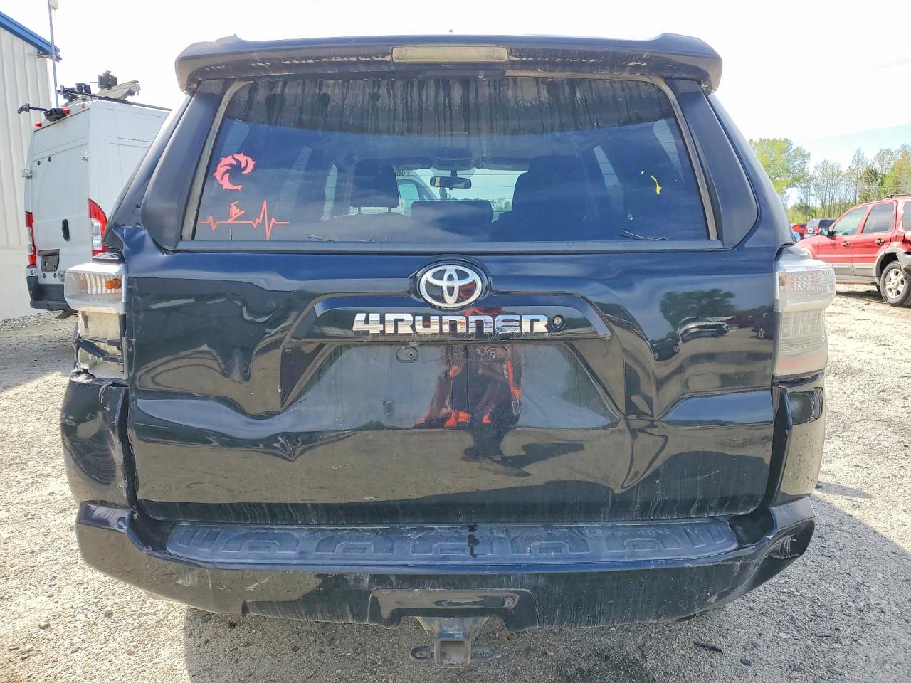 TOYOTA 4RUNNER SR 2017 — 7