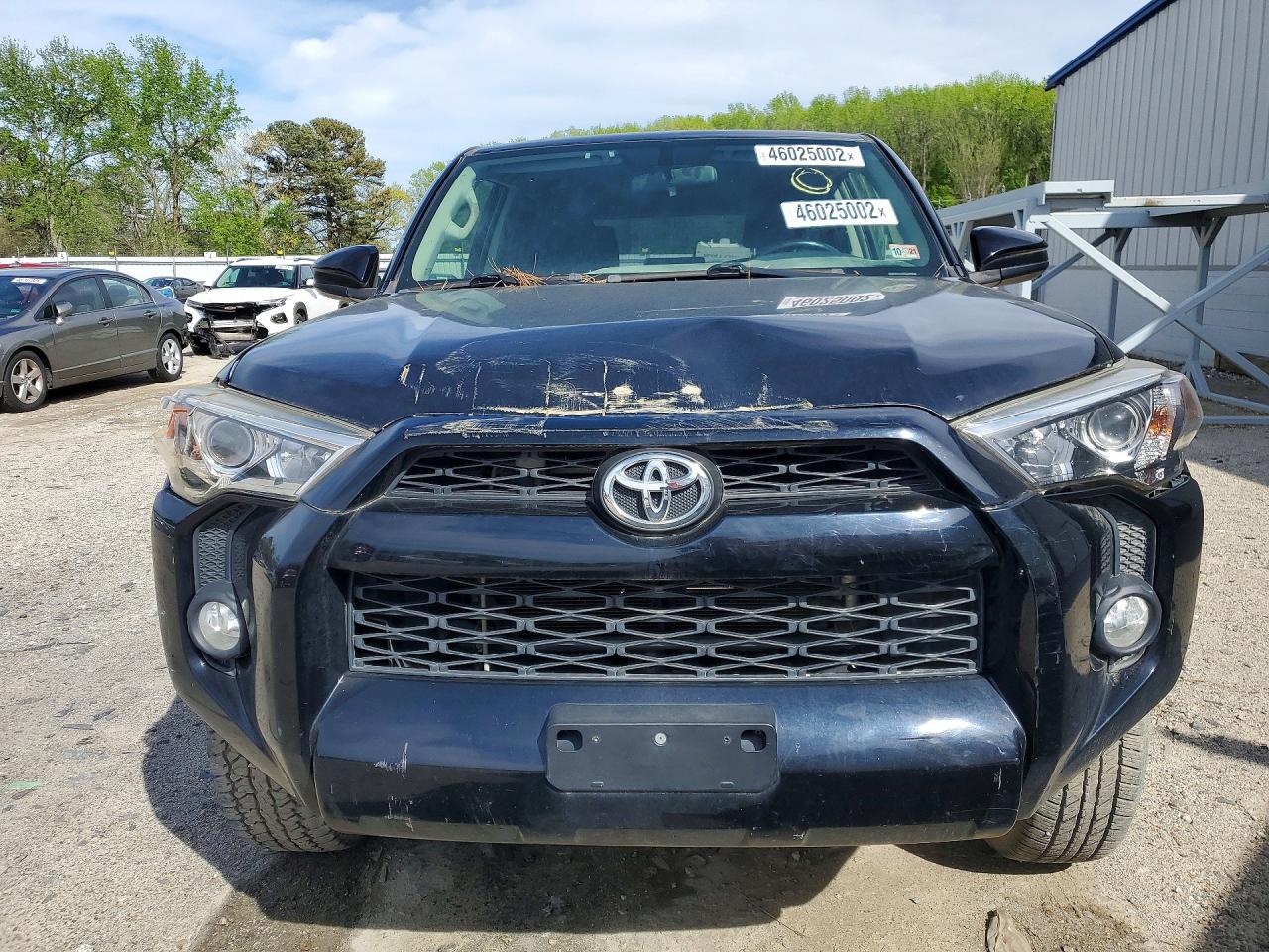 TOYOTA 4RUNNER SR 2017 — 6