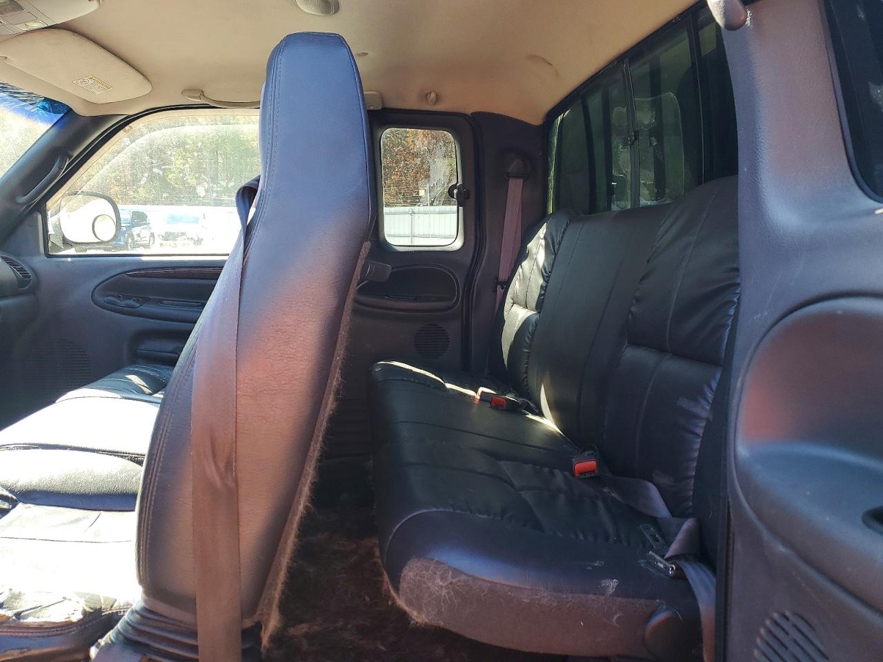 DODGE RAM 1500 2001 — 11