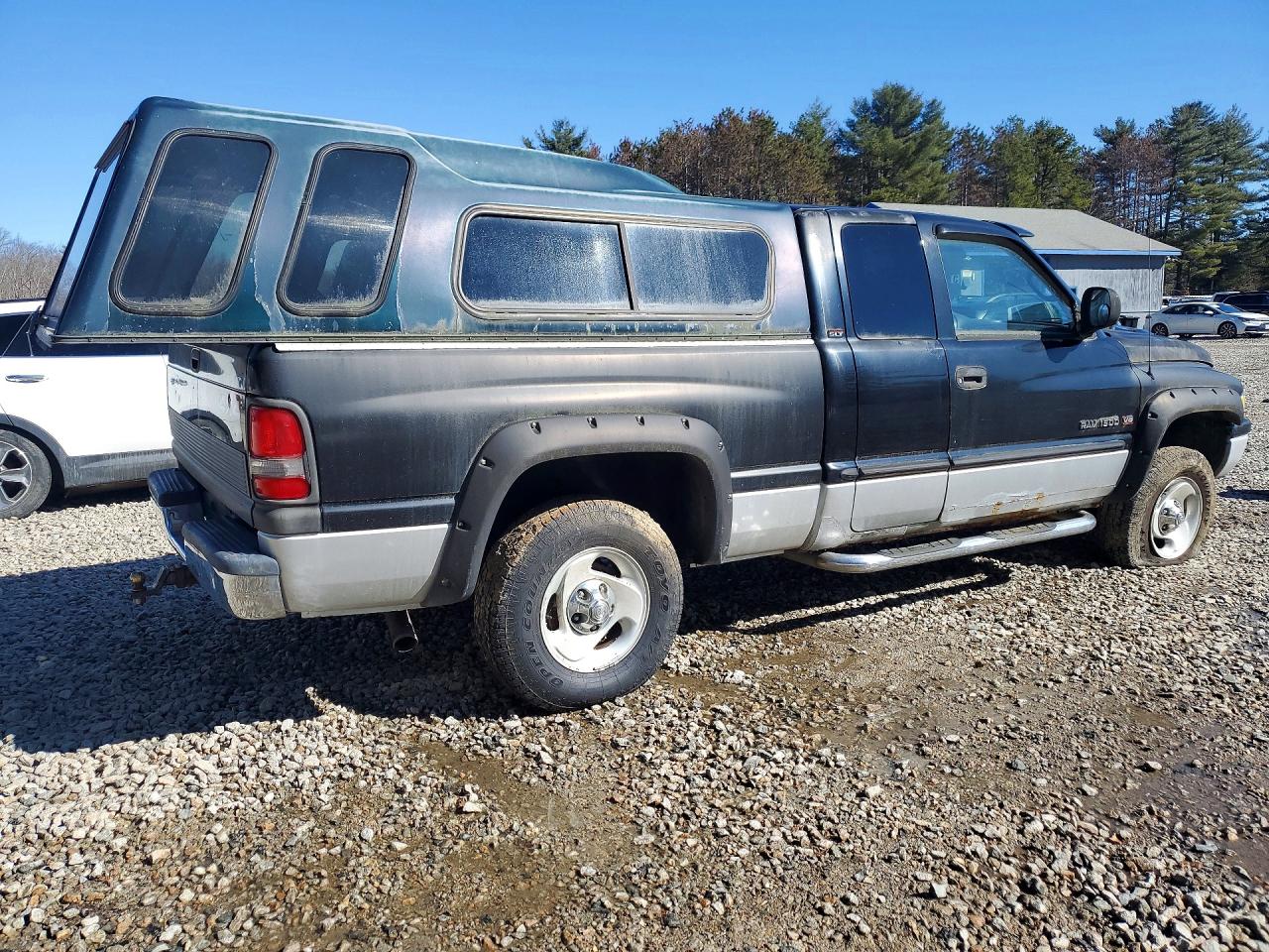 DODGE RAM 1500 2001 — 4