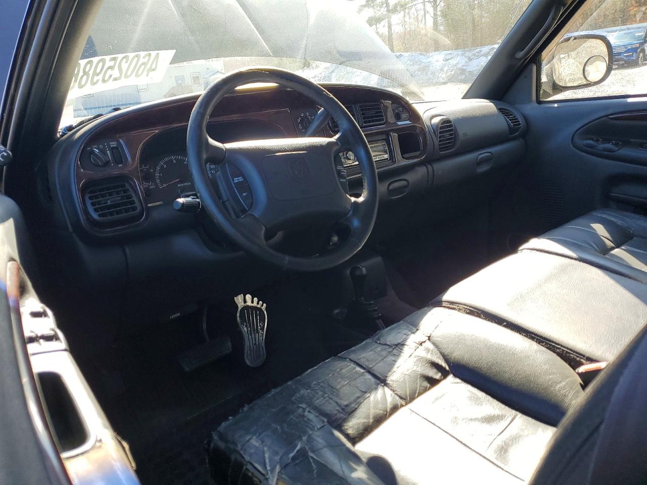 DODGE RAM 1500 2001 — 9