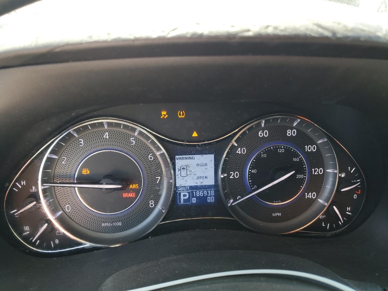 INFINITI QX56 2012 — 10