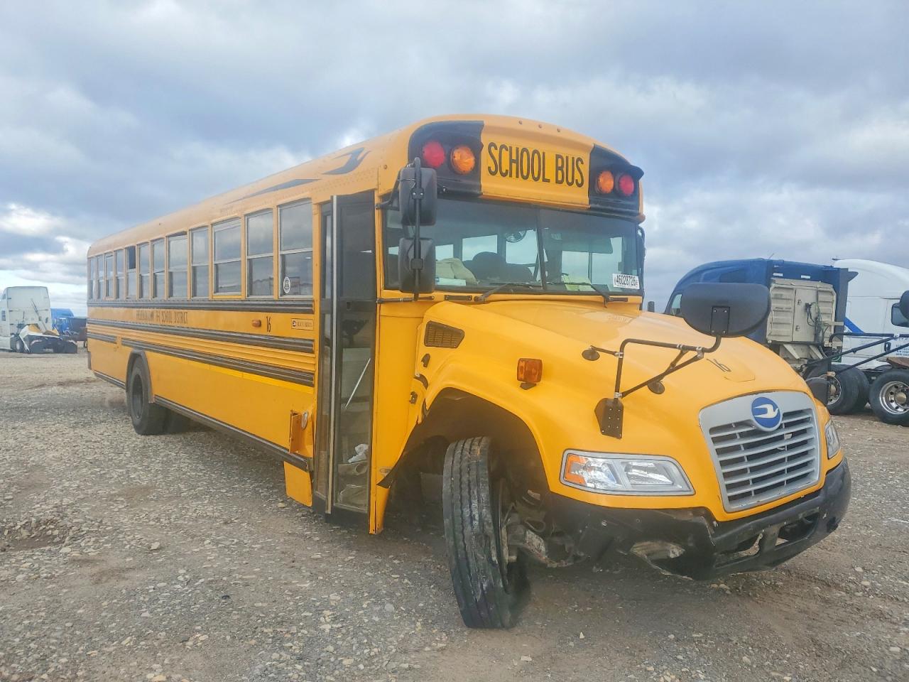 2016 BLUE BIRD SCHOOL BUS / TRANSIT BUS