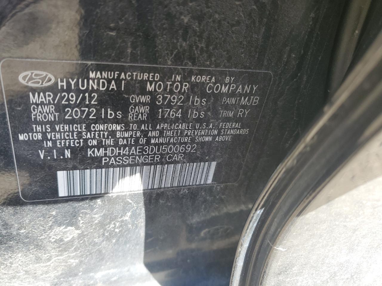 HYUNDAI ELANTRA 2013 — 13