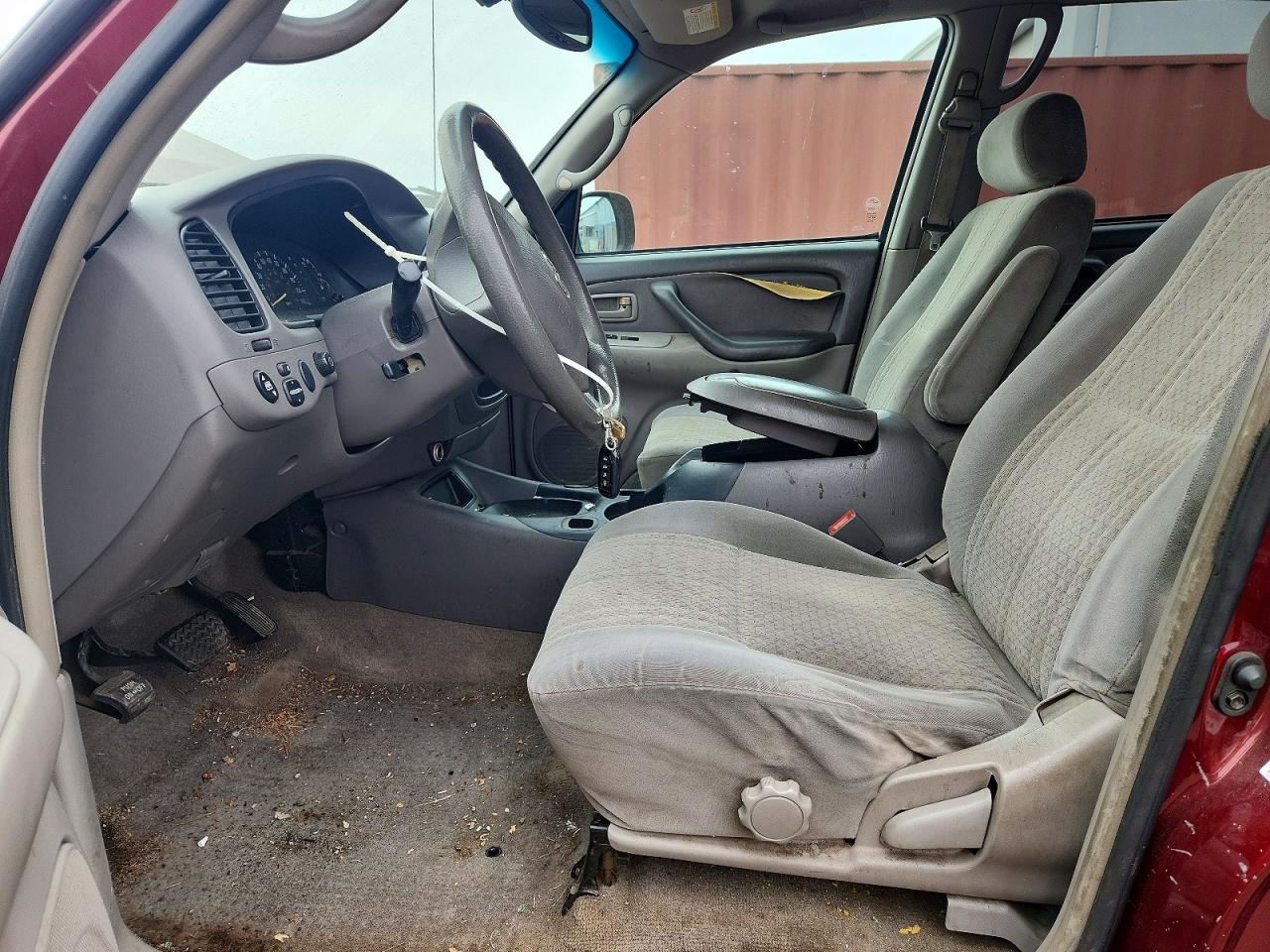 TOYOTA TUNDRA 2004 — 8