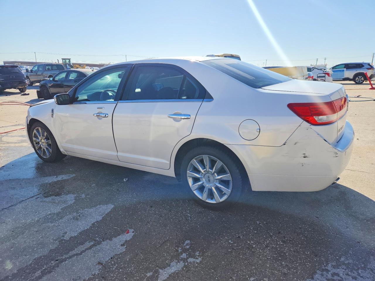 LINCOLN MKZ 2010 — 3