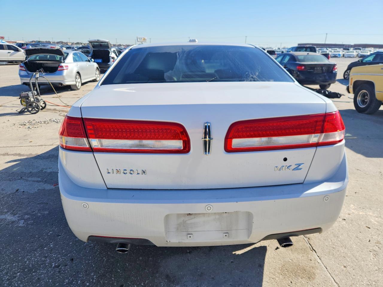 LINCOLN MKZ 2010 — 7