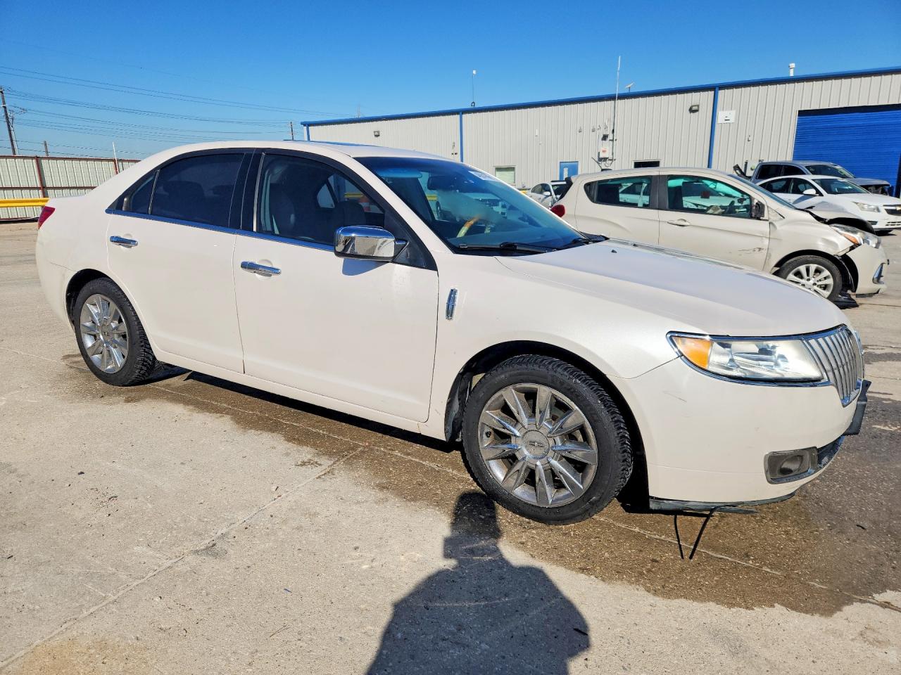 LINCOLN MKZ 2010 — 5