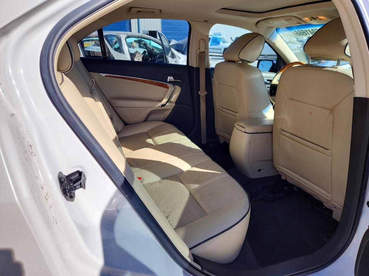 LINCOLN MKZ 2010 — 11