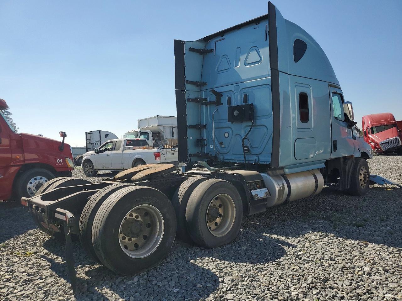 2018 FREIGLINER CASCADIA 126