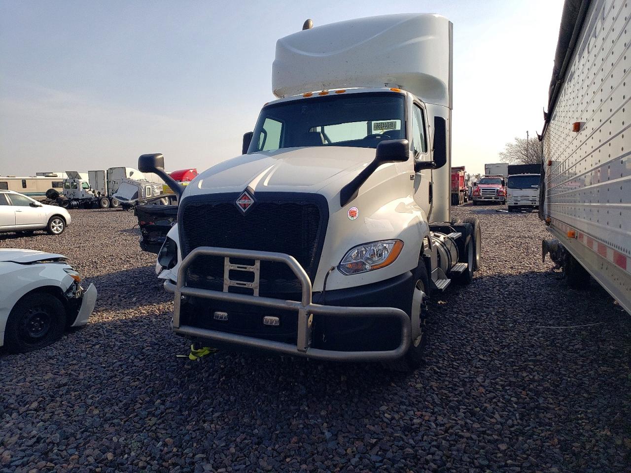INTERNATIONAL LT625 2025 — 3