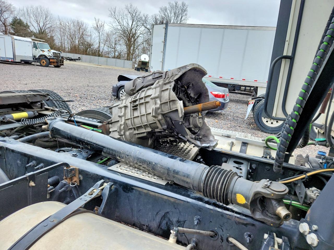 INTERNATIONAL LT625 2025 — 10