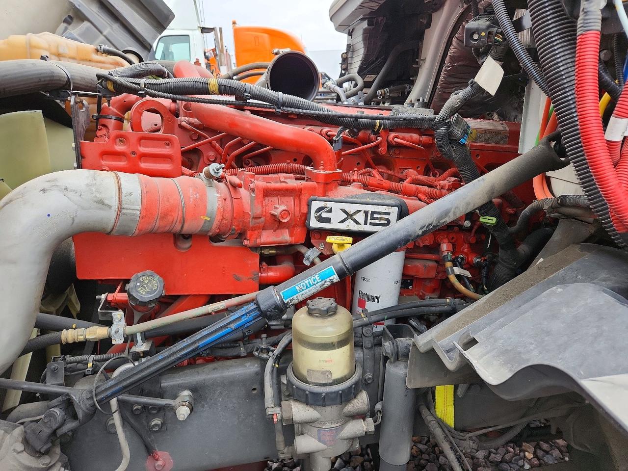 INTERNATIONAL LT625 2025 — 8