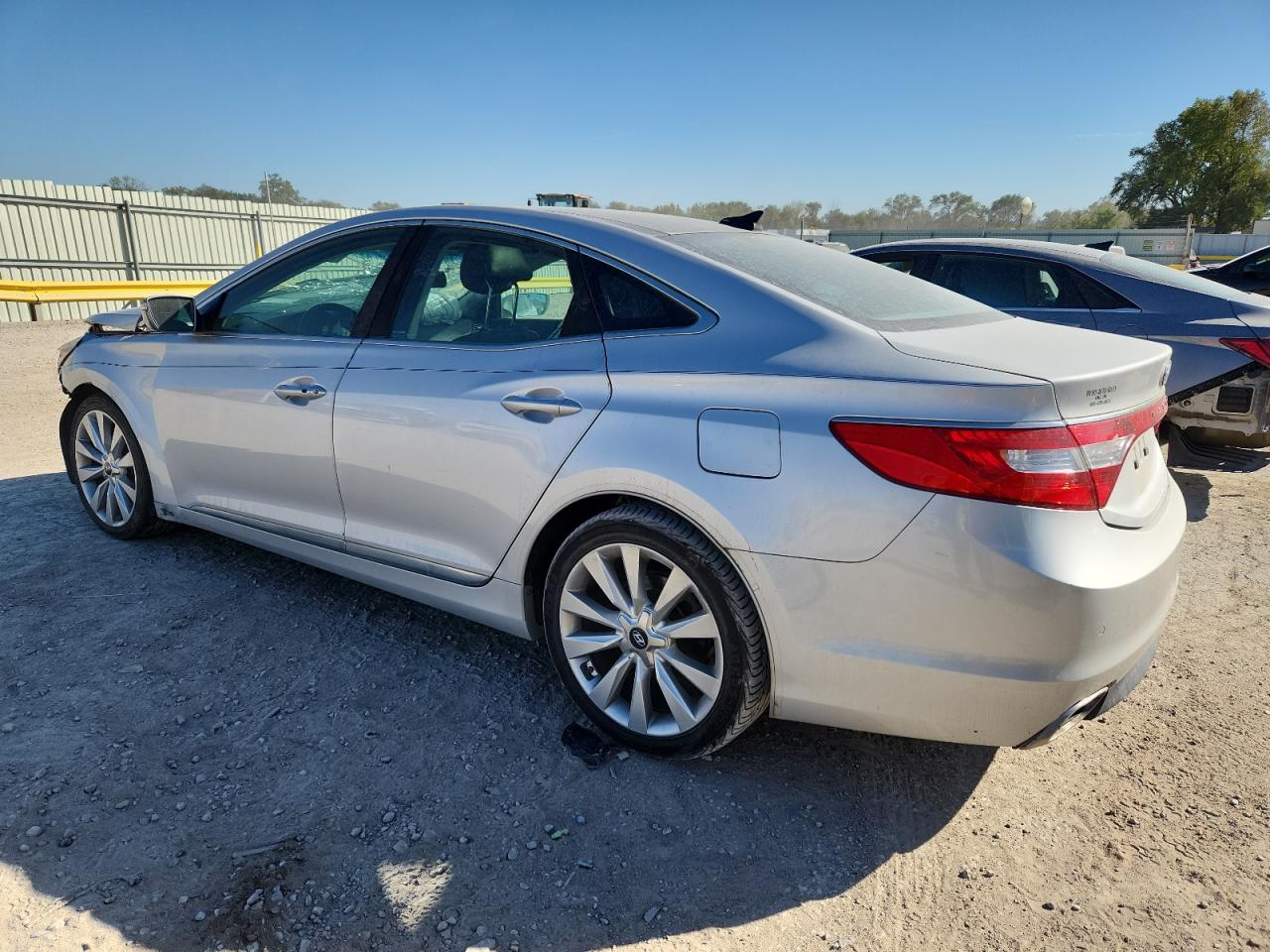 HYUNDAI AZERA 2015 — 3