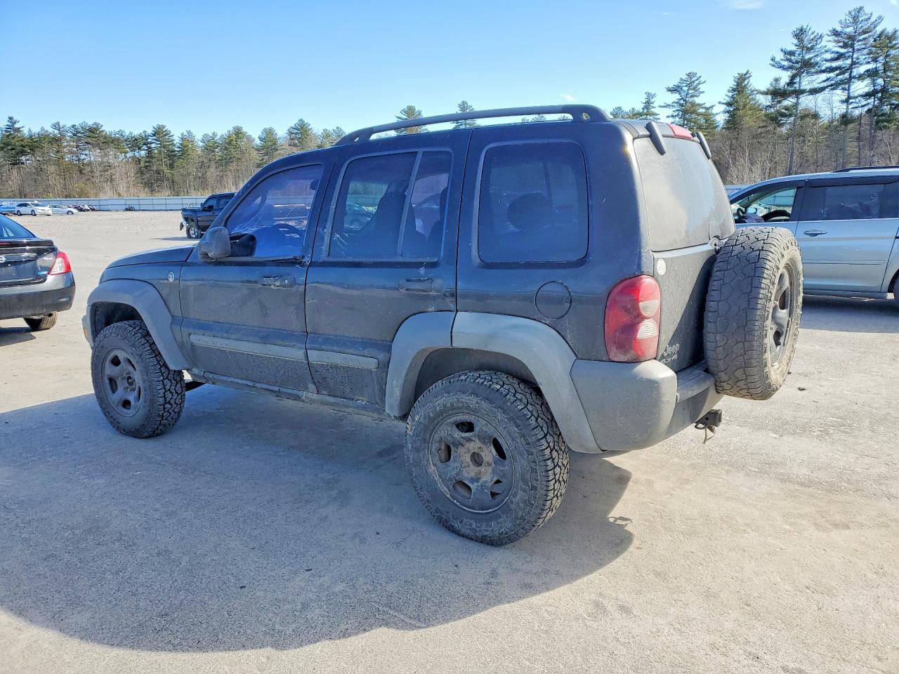 JEEP LIBERTY 2006 — 3
