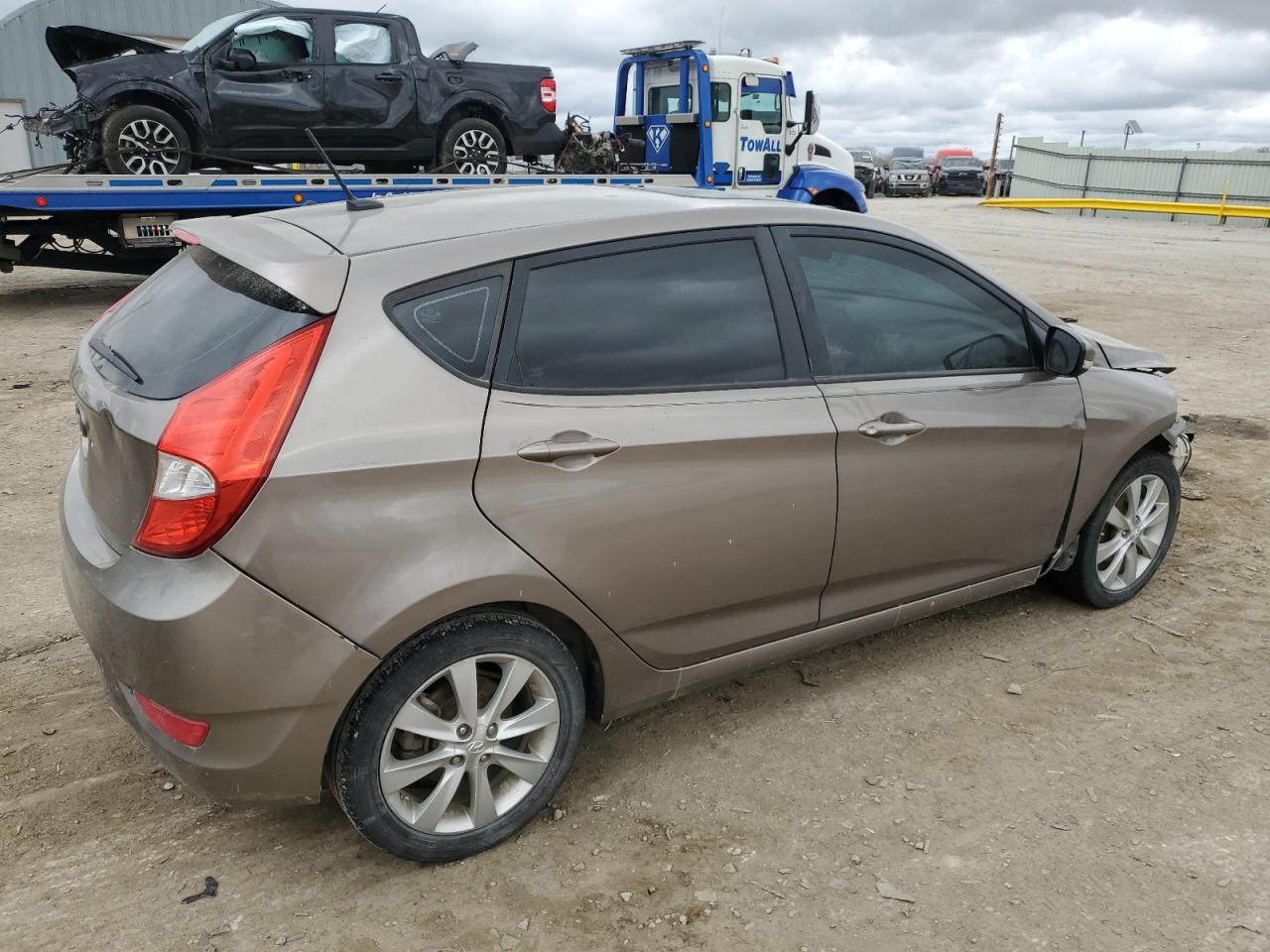 HYUNDAI ACCENT 2014 — 4
