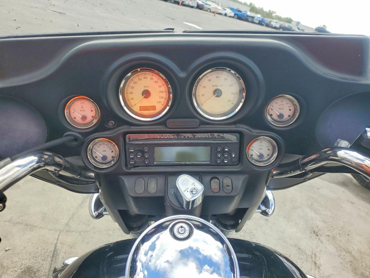 HARLEY-DAVIDSON FLHX 2008 — 8