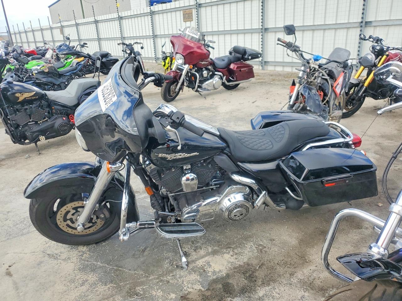 HARLEY-DAVIDSON FLHX 2008 — 4